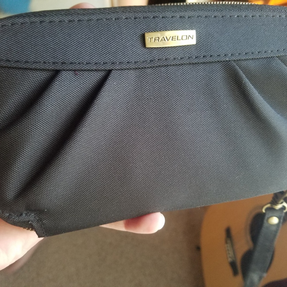Travelon Wallet